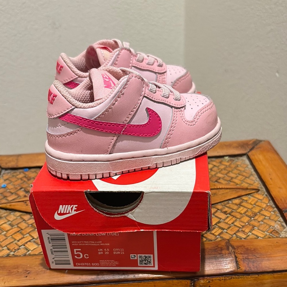 Nike Pink Sneakers Air Force 1 Style